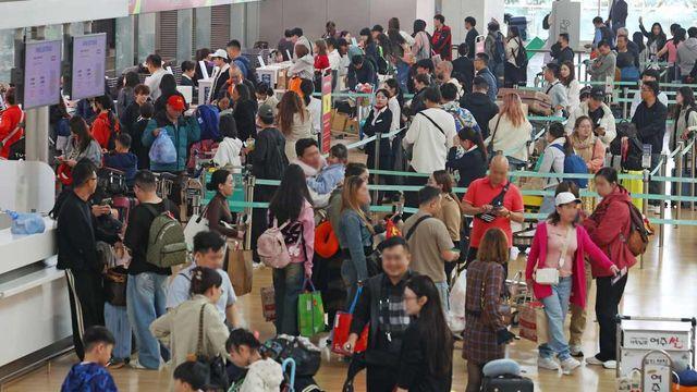 올해만 오간 승객 900만명이 넘는다…역대 최다 승객 찍은 '여행지'