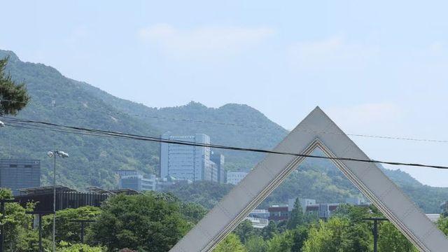 삼단봉 들고 