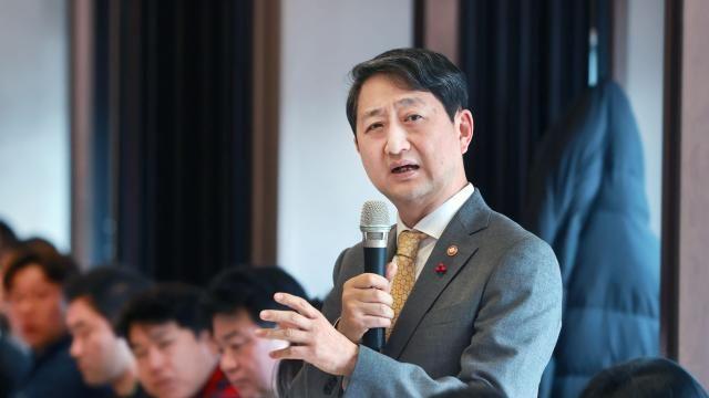 정부·국회 합동 대표단, 신규원전 계약 위해 체코 방문