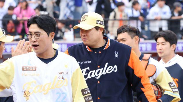 한 달 전 1위-10위였는데 아슬아슬 공동 선두, LG 박동원 