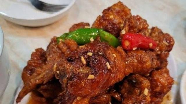 좋아하는 사람들은 엄청 좋아하는 인천 신포 닭강정