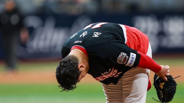 '키움 조상우'에서 'KIA 조상우'로…트레이드 후 첫 고척 등판, 90도 인사로 말했다 [IS 피플]