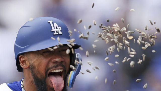 '다저스 초비상' MLB 타점 1위 이탈…'김혜성이 자격을 증명할 기회 얻어'