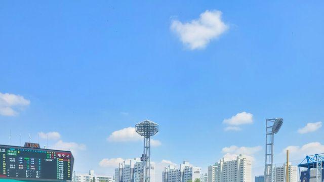 [황금사자기 스타]‘5.2이닝 비자책’ 승부치기까지 막았다…경기고 이건우 “105구 완투승 해보고 싶어요”