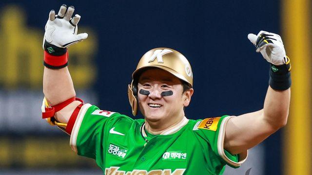 김태진 만루포·최주환 싹쓸이…'8회 8득점' 키움 KIA에 역전승