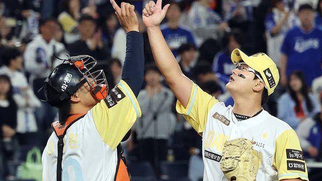 한화, 26년 만에 10연승 도전…SSG 최정은 500홈런 조준
