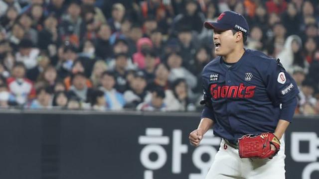 롯데 나균안, '7전8기' 시즌 첫승 도전… KT 고영표와 대결