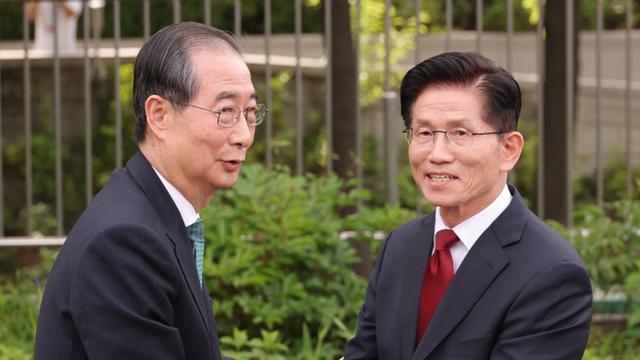 [속보] 김문수-한덕수, 추가 단일화 협상도 결렬...후보 교체 수순