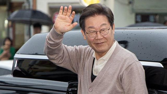 '예비 대통령' 이재명, 부처별 장관 후보 10여명 추천받아