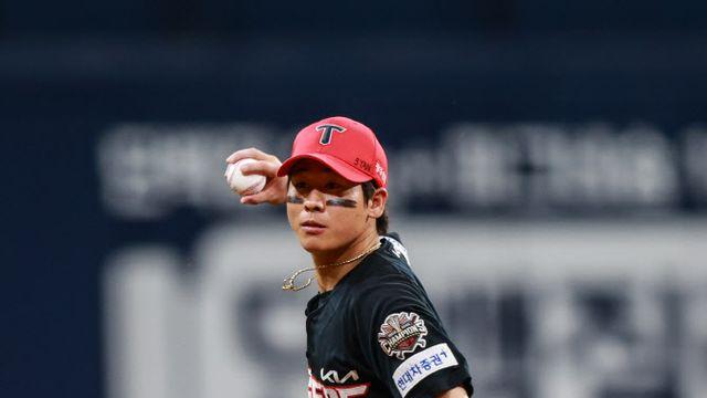 박찬호, 한 경기 3도루 원맨쇼...KIA, 사흘전 역전패 충격 탈출