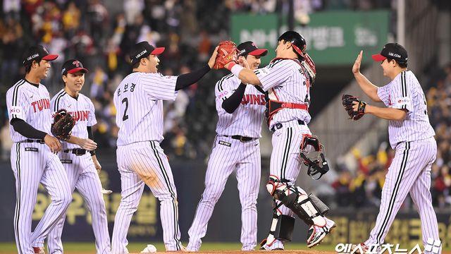 '한화 거기 서!' LG 2차전 4-1 승→DH 2승 싹쓸이!…삼성은 7연패 '안 풀리네' [대구:스코어]