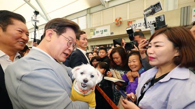 이재명, '지역화폐 사용 챌린지' 시작...