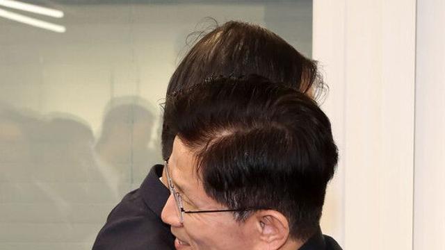 김문수, 대선 공식 선거운동 첫날 '부산행'