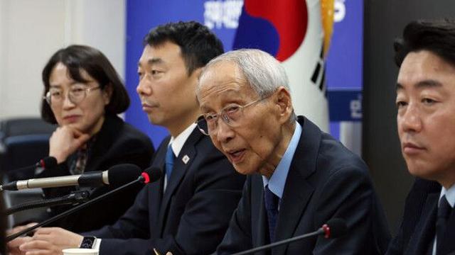 윤여준 