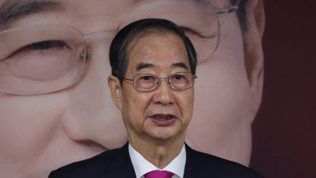 하루만에 끝난 한덕수 후보 지위… '새벽 입당' 무리수로 꽃가마 엎어져