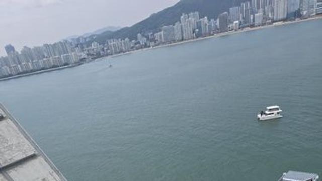 형제복지원 피해자 광안대교서 농성…8시간만에 내려와(종합)