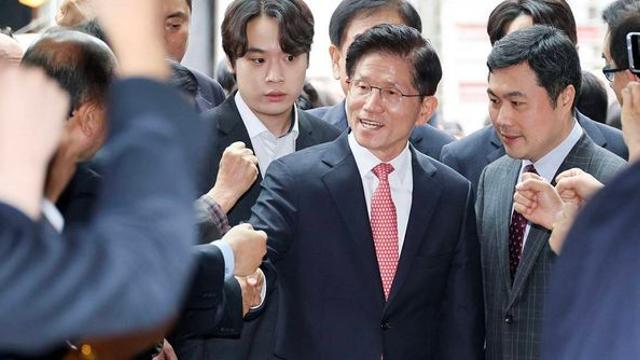김문수 후보 확정 직후…윤석열 전 대통령이 직접 남긴 메시지 (전문)