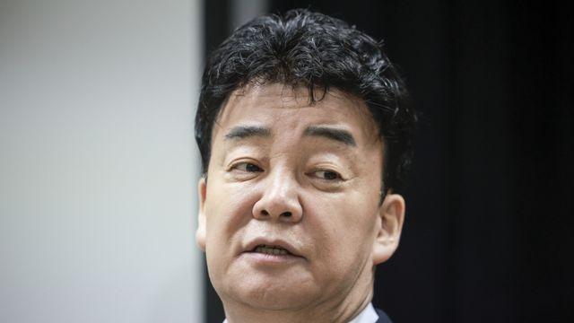 '추락' 백종원, 사비까지 내놓나… 