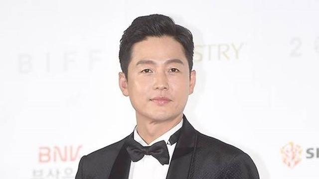 '前여친 양다리 폭로' 이정진, 