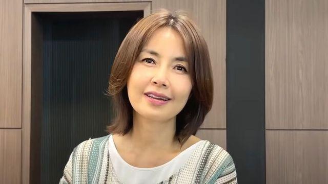 ’57세’ 신애라, 건강 이상 고백…”이가 자꾸 깨지고 잇몸 위로 올라가” [RE:뷰]