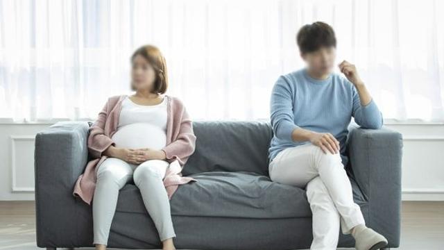 '만삭·노산' 아내에 시부모 동반 여행 가자는 남편… 거절하자 