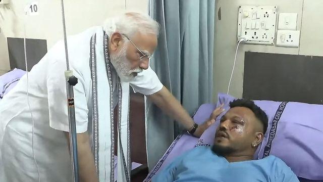 좌석 위치가 살렸나…추락 에어인디아 유일 생존자 좌석은 11A