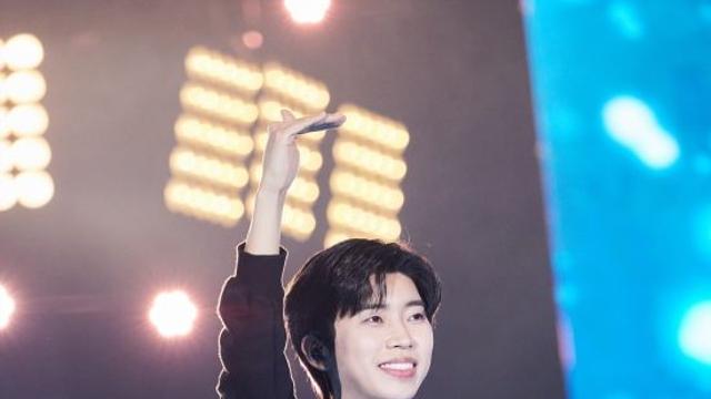 임영웅 서울 동북부 팬클럽 회원, 발달장애인 웨딩촬영 위해 3,000달러 기부