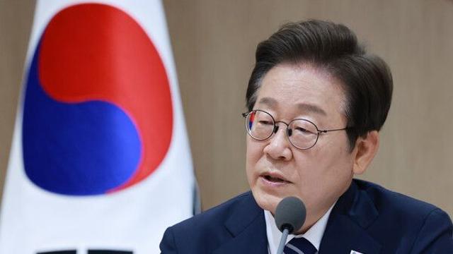 李대통령 “국회는 직접 선출된 권력···임명권력은 존중해야”