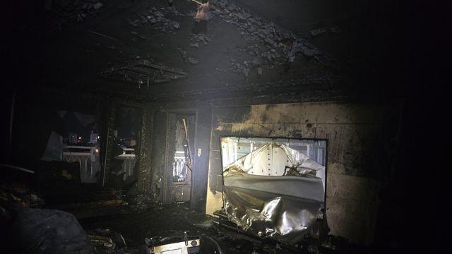 부산서 아파트 화재…부모 외출한 사이 7살·11살 자매 숨져(종합)