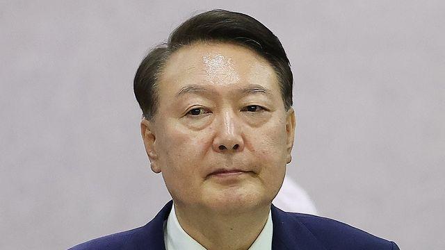 내란특검, 尹 직권남용 등 혐의 구속영장 청구…외환은 제외(종합)