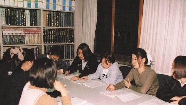 그 시절.. 90년대 초중반 여대생 누님들