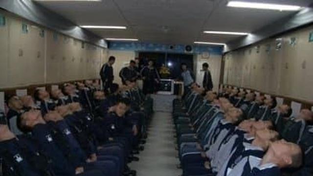 훌쩍훌쩍 1990년 전의경.jpg