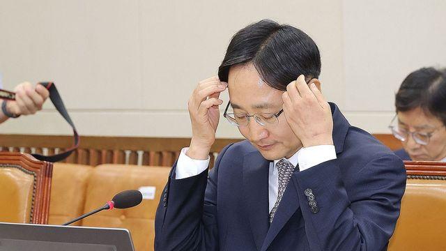 임광현, 대기업 계약 전관 의혹에 