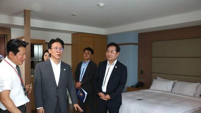 김 총리, 경주 APEC 현장 점검…숙소 둘러본 후 