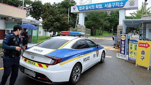 “윤 전 대통령, 오늘(16일) 구치소서 10분간 '이 사람' 만난다”