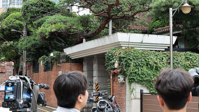 김건희특검, 건진법사·변호인 압수수색…선물·청탁의혹 수사(종합)