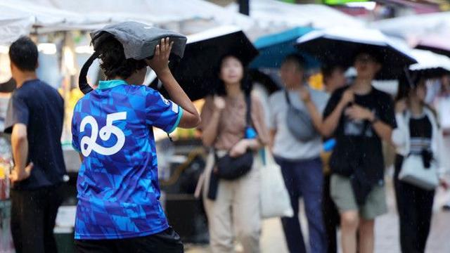 [오늘의 날씨] “우산 챙겨가세요”···전국 곳곳에 비 소식