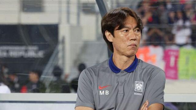 한일전 패배에도 홍명보 