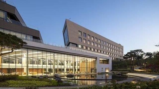 롯데 사장들, 1박2일 전략회의…위기극복·수익강화 논의할 듯