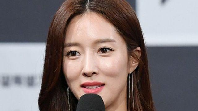 왕빛나, 대한항공 공개 저격…불만 폭발 [RE:스타]