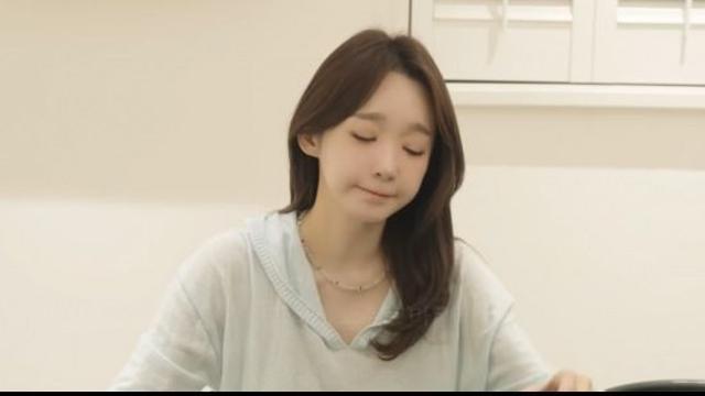 강민경, 때아닌 열애설 반박 
