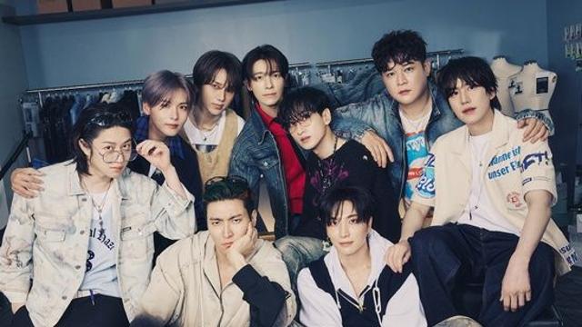 슈퍼주니어, '데뷔 20주년' 맞아?…초동 30만 돌파