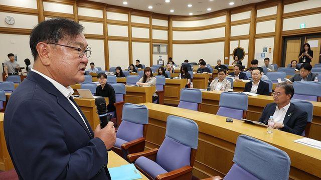 김태년, '특별배임죄 폐지' 상법개정안 발의…경제계 우려 반영