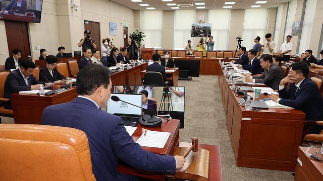 여야 '안규백 청문회' 충돌…'병적기록표 미제출'에 막판 파행(종합2보)
