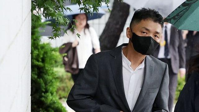 특검, ‘집사 게이트’ 불출석 의사 밝힌 김범수 소환 여부 고심
