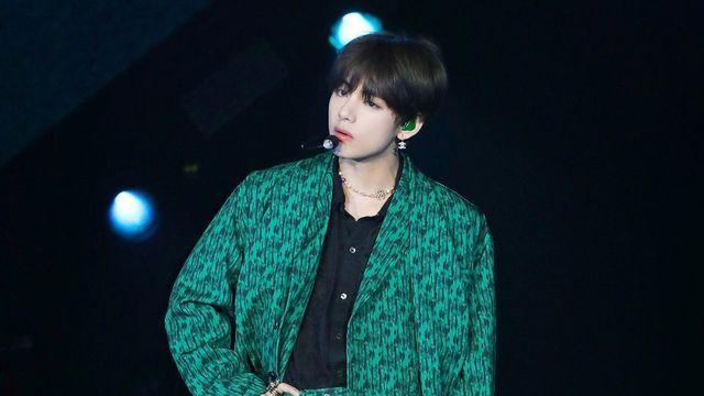 방탄소년단 뷔, 군백기에도 '특이점' 왔다…'싱귤래리티' 2억 뷰 돌파
