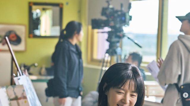 이영애 미모 터졌다, 마약 드라마에 여신 미소라니 [DA★]