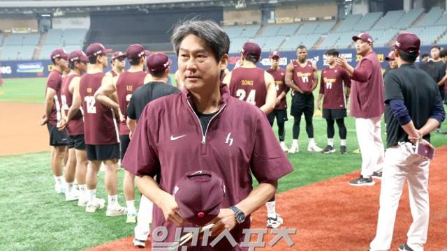 감독대행은 달릴 수 있을까 [IS 포커스]