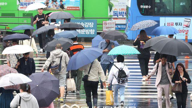 [날씨] 18일까지 최대 200㎜ 이상 폭우...경기도, 비상 2단계 가동