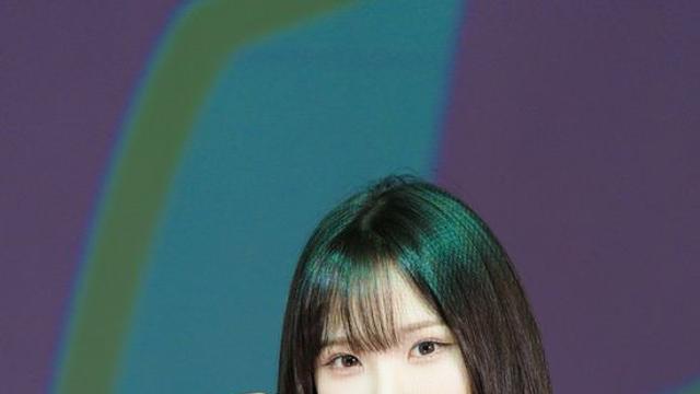 '아이돌 데뷔' 우정잉, 첫 공식석상…